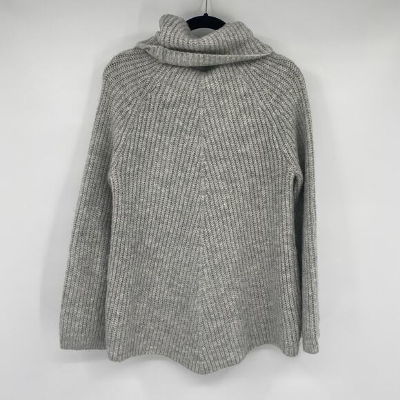 Moth Anthropologie Women's Gray Turtleneck Knit Sweater Size Small - Picture 3 of 8